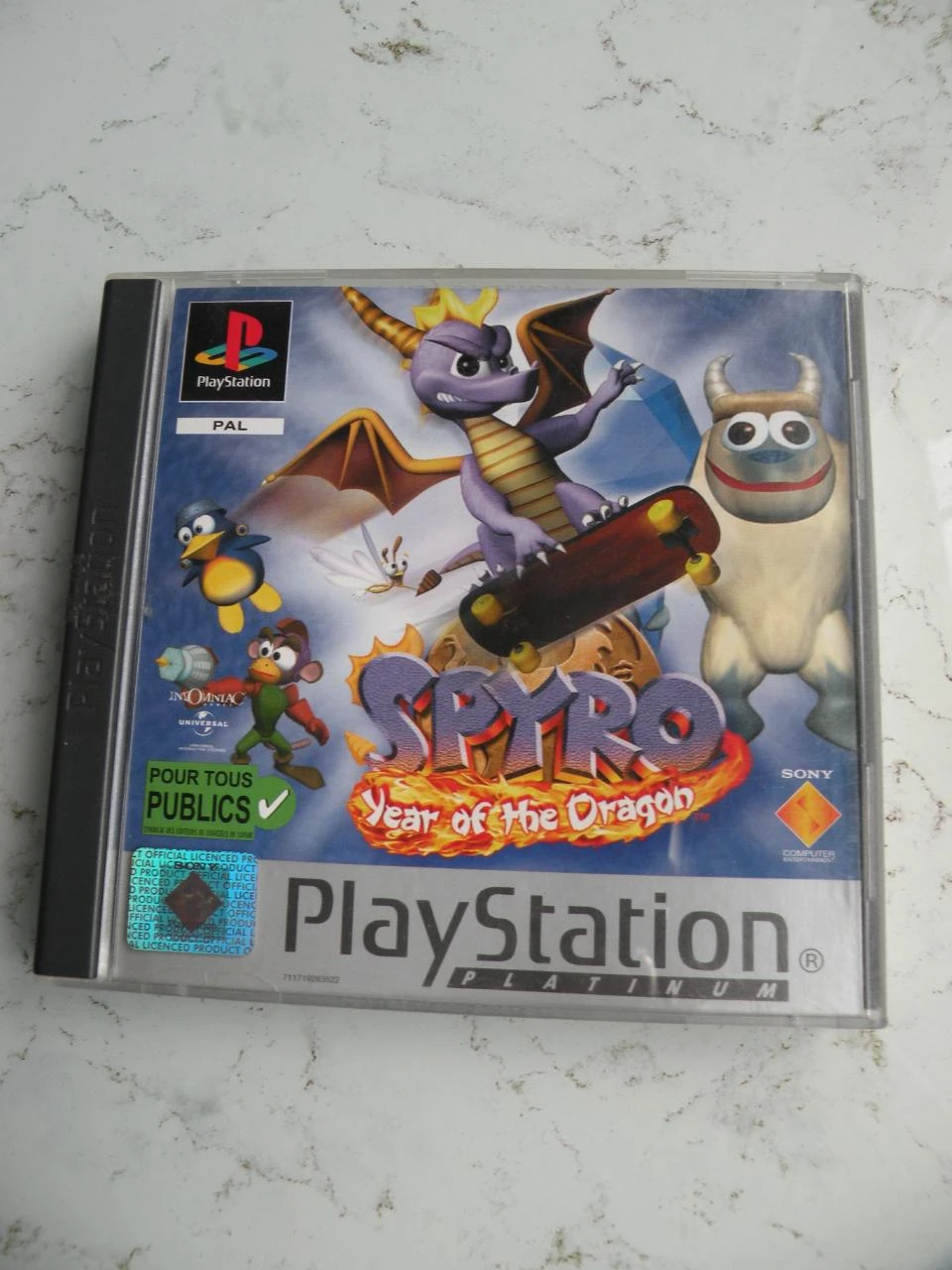 Jeu PS1 Spyro 3 Year of the dragon